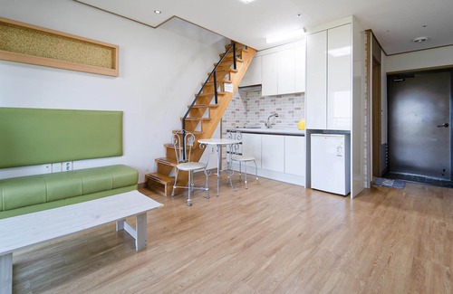 Andeok House | Seogwipo Narsha Resort
