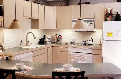 Vail Condo | Sept 14-18, 21-26 only 179/nt.no minimum Vail Village studio w/FREE parking
