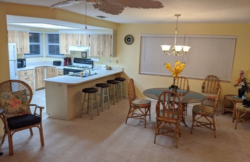 New Smyrna Beach House | Sept Deals! New Smyrna Beach Retreat Ocean Views,Flagler Ave,shops, close to all
