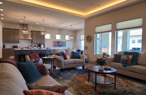 Page House | *SEPT ONLY, 3BED/3.5 BATH* Adventure House+Hot Tub+Yard+Garage+Sleeps 8