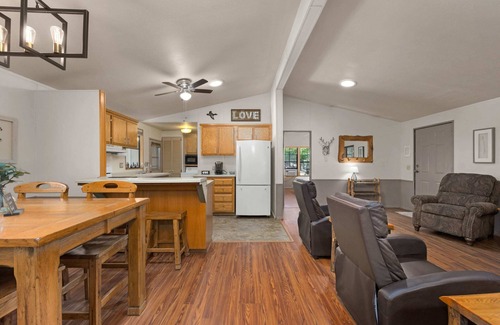 Kernville House | Sequoia Riverhouse at KRS Campground