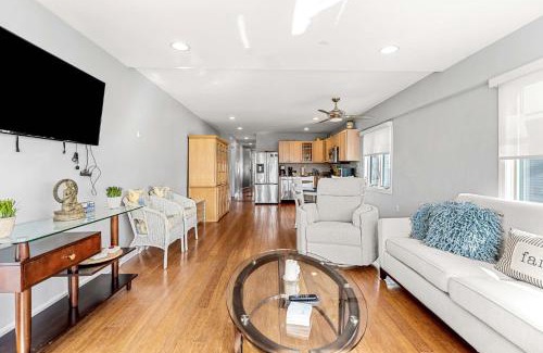 Salisbury Apartment | Serendipity Beach Retreat Entire House