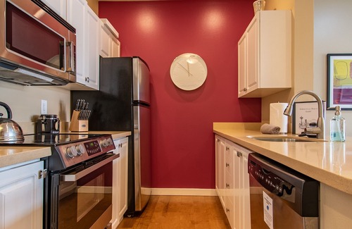 Belltown Condo | Serene 1 Bedroom Condo in the Heart of Seattle!