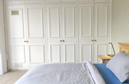 Cotham Apartment | Serene 2 Bedroom Apartment in Clifton