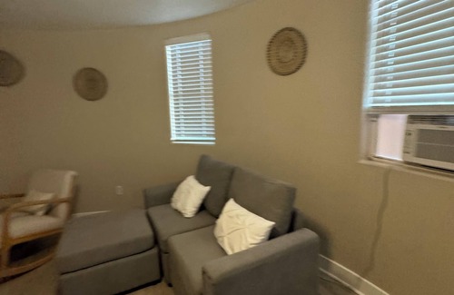 Dupont House | Serene 2-bedroom house with WiFi in Commerce City