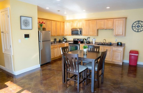 Kreole Apartment | Serene 3BR Apt/4TVs/Free Parking/Strong WiFi