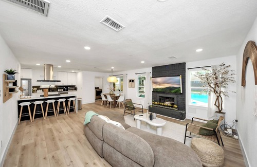 Meadows Place House | Serene 4-bedroom house with Pool in Stafford TX