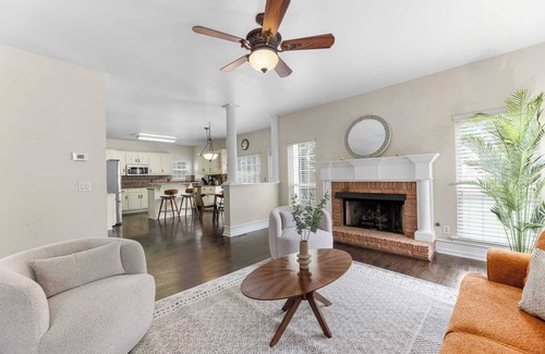 Buford House | Serene 5BR Getaway w/Lush Garden, Patio & Office Area ｜Family Friendly #41856