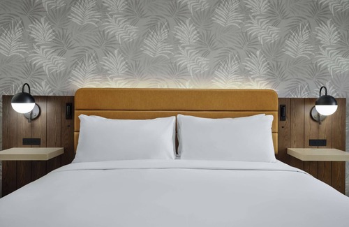 Los Angeles Hotel | Serene Atmosphere & Fully Renovated Interiors, Pet Friendly, Shuttle, Pool!