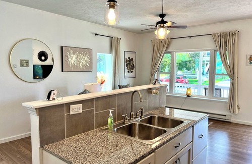 Oswego House | Serene bungalow: Modern Comfort near the Hospital, Power Plants and Campus