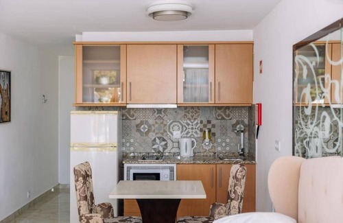 Oura Hotel | Serene Coastal Terrace Room! Kitchenette, Pool & Free Parking | 4 Units