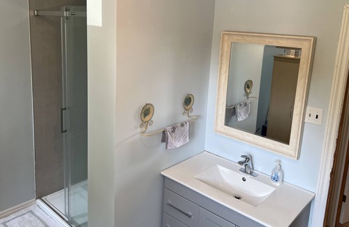 Litchfield Cottage | Serene cottage on pristine Lac Leslie