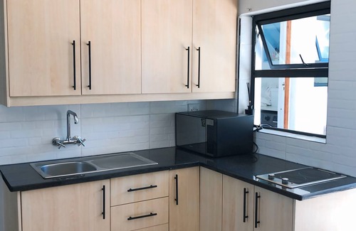 Cape Town Cottage | Serene cottage with WiFi in Cape Town