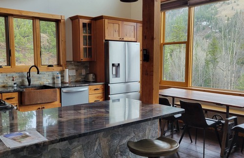 Georgetown Cabin | Serene Creekside Cabin near skiing/rafting with views to die for!