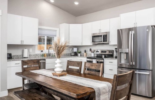 Kanab House | Serene Desert Hideaway l Sego Lily by Stay