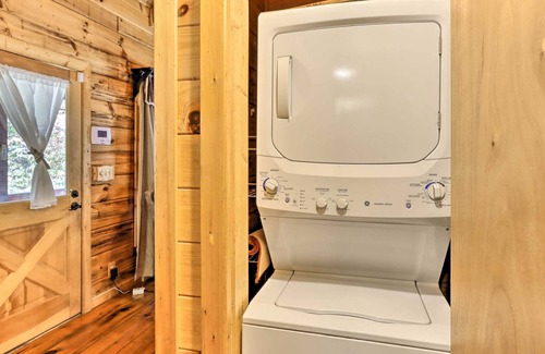 Ellijay Cabin | Serene Ellijay Escape w/ Fire Pit & Hot Tub!