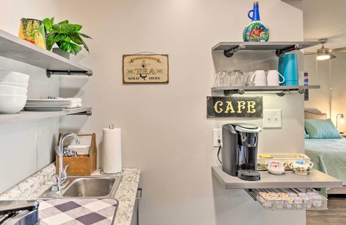 Franklin Apartment | Serene Escape w/Mountain Views, Near Dtwn!