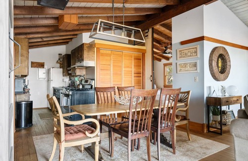 Folly Beach House | Serene Folly Marsh House w/Hot tub!