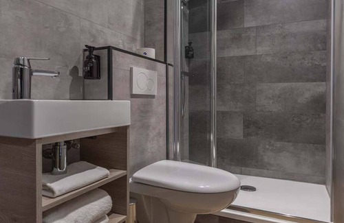 Krachtighuizen Hotel | Serene Forest Hotel Stay in the Heart of Veluwe | Nature Trails & Fresh Air