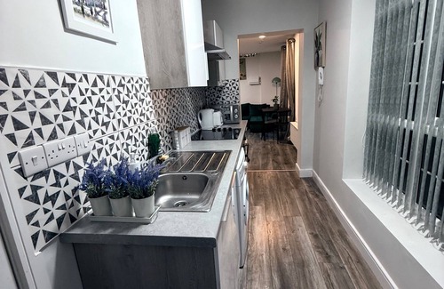 Bordesley Apartment | Serene Garden Room Suite City Centre