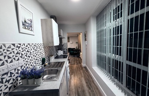 Bordesley Apartment | Serene Garden Room Suite City Centre