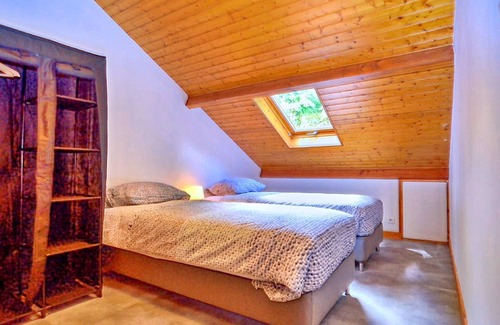 Cussac House | Serene holiday home with private terrace