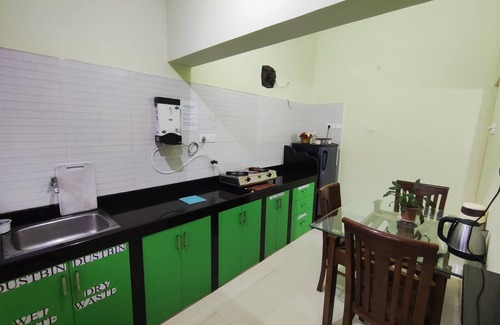 Caranzalem Apartment | Serene Homestay is where you can relax enjoying beauty of Miramar beach a walkab