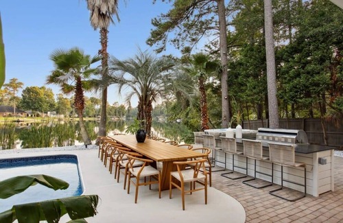 Talahi Island House | Serene Lake Retreat | Pool & Game Room
