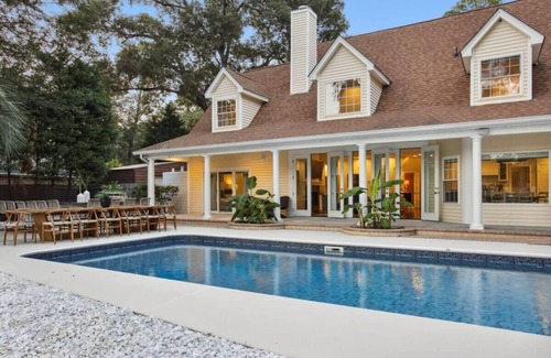Talahi Island House | Serene Lake Retreat | Pool & Game Room