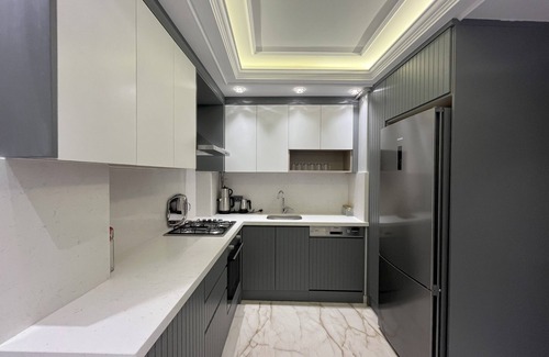 Zeytinburnu Apartment | Serene Luxury Flat next to ISTANBUL Fisekhane & Marmaray Metro Station