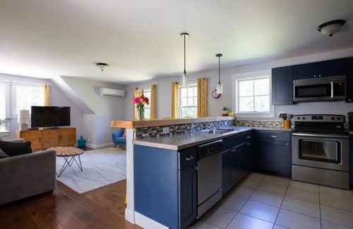 Kennebunkport Apartment | Serene, modern home near Town Square. Enjoy many amenities near beaches & dining