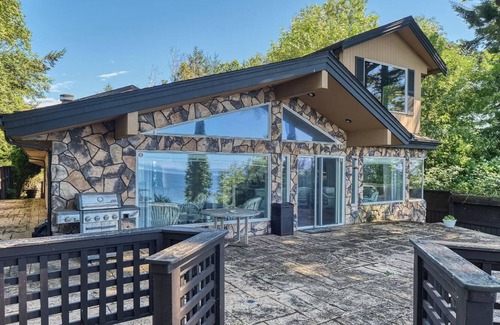 Whatcom County House | serene ocean view beach house 5b/5b