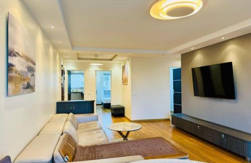Cœur de Ville House | Serene Retreat in Paris La Defense,Your Gateway to the Heart of Parisian Charm