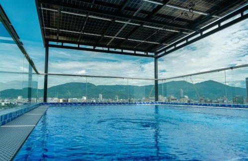 Son Tra Hotel | Serene Sea Hotel Danang - Free Laundry Service