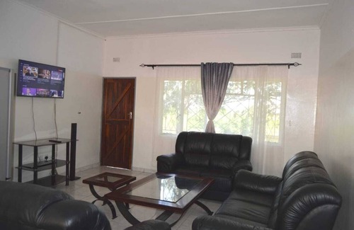Victoria Falls Cottage | Serene spacious environment five minutes drive