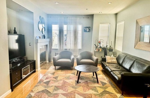 Bayshore Heights House | Serene Two-Bedroom Stay Near the Pacific