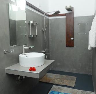 Wanchawala House | Serene Villa