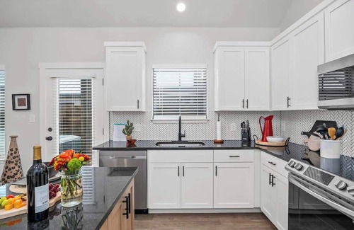 Fredericksburg Condo | Serengeti New Build With Hot Tub