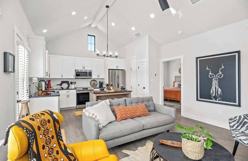 Fredericksburg Condo | Serengeti New Build With Hot Tub