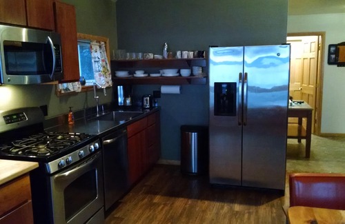 Town of Torrey House | Serenity Aloft House - Seneca Lake House with Private Beach