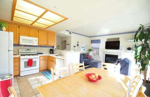 Westside Santa Cruz House | Serenity at Natural Bridges - 5 min Walk to Beach