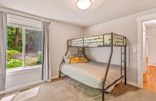 Longbranch House | Serenity Bay Retreat