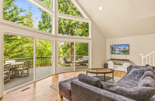 Longbranch House | Serenity Bay Retreat