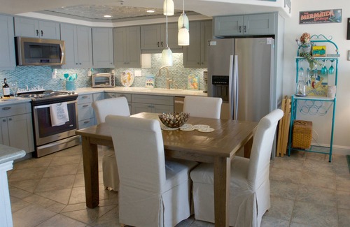 Imperial Beach Condo | Serenity by the Sea~So SD~"Imperial Beach Chic"~Lux Oceanfront 3Bd Condo w/Pool