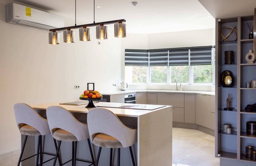 Sint Michiel Apartment | Serenity by the Seascape, Marble Blue Bay Bliss
