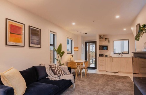 New Brighton House | Serenity by the Sea: Coastal Escape1 bed 1 bath