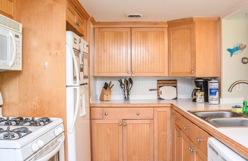 Town of Jerusalem Cottage | Serenity Cove - Tranquil Setting and Level Lakefront!