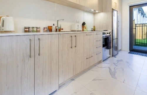 New Brighton Apartment | Serenity Getaway Tiny home in Christchurch, New Zealand