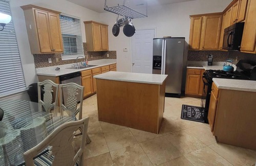 Clarkdale House | Serenity Hills-Location, Location-Covered Patio-Private Backyard-Pool Table