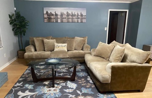 Stockbridge House | Serenity House-Beautiful Family Home With Pool